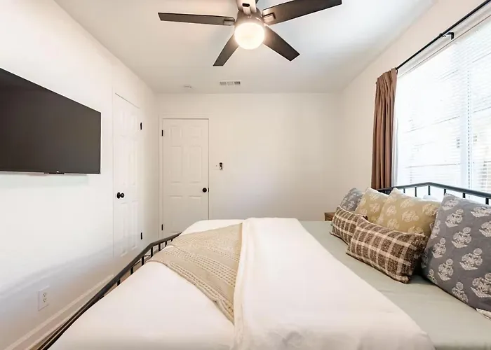Holiday home 7 Min To Brushy Creek Retreat 3br With Office