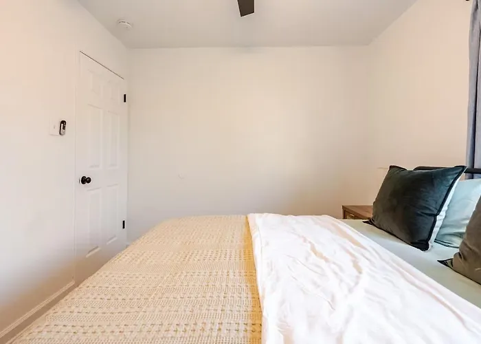 Holiday home 7 Min To Brushy Creek Retreat 3br With Office